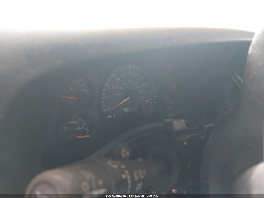 2004 Chevrolet Express Cutaway Base W/C7L/C7N VIN: 1GBJG31U841234457 Lot: 43656916