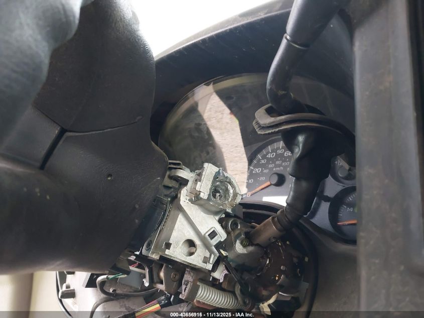 2004 Chevrolet Express Cutaway Base W/C7L/C7N VIN: 1GBJG31U841234457 Lot: 43656916