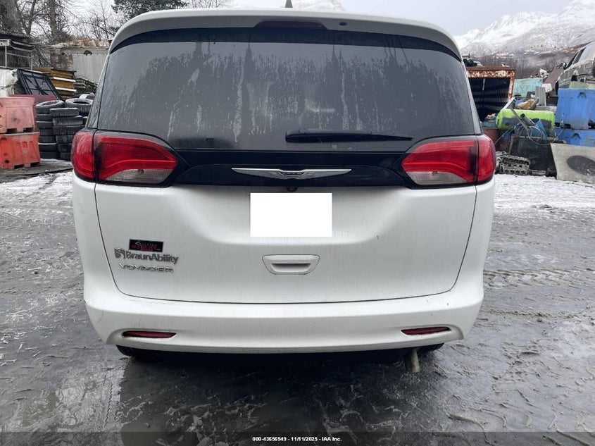 2C4RC1CG1PR579397 2023 CHRYSLER VOYAGER photo no. 10