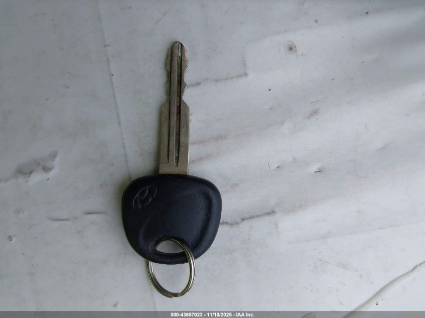 2005 Hyundai Elantra Gls/Gt VIN: KMHDN46D55U085918 Lot: 43657023