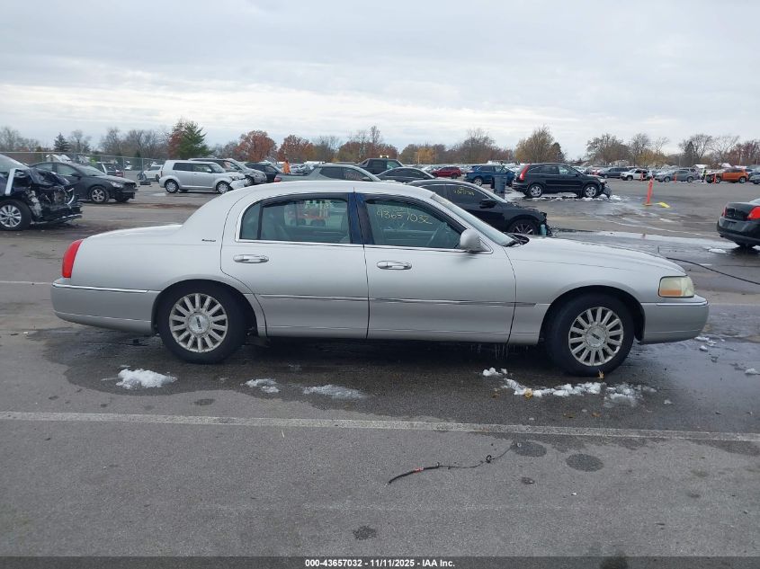 2003 Lincoln Town Car Executive VIN: 1LNHM81W53Y696994 Lot: 43657032