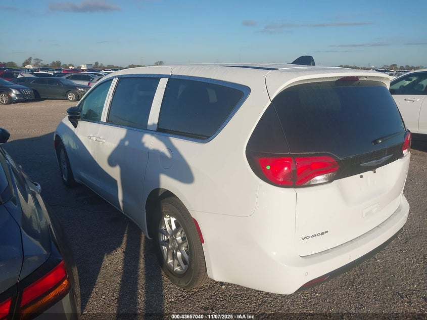2C4RC1CG5TR192507 2026 CHRYSLER VOYAGER photo no. 3