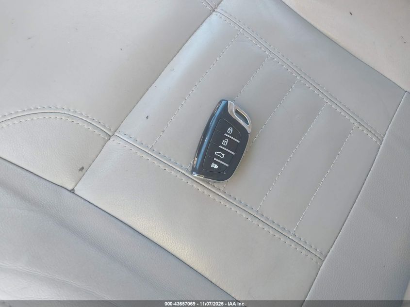 2016 Ford Fiesta Titanium VIN: 3FADP4CJ3GM175185 Lot: 43657069