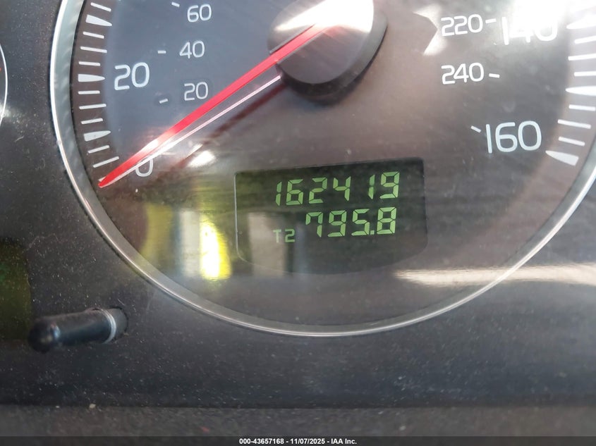 2005 Volvo S60 2.5T Awd VIN: YV1RH592152450411 Lot: 43657168