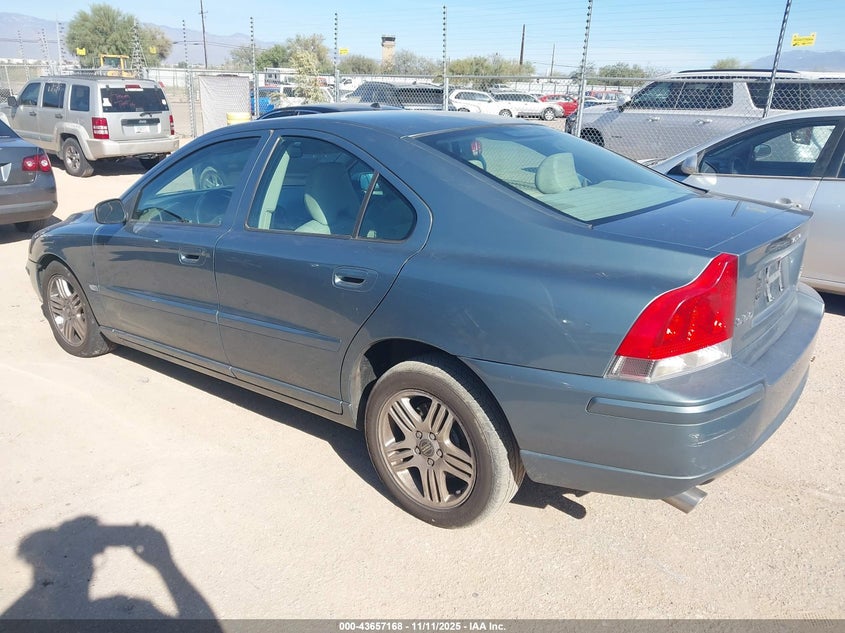 YV1RH592152450411 2005 VOLVO S60 photo no. 3