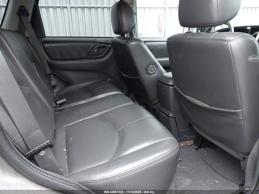 2004 Mazda Tribute Es V6 VIN: 4F2CZ96154KM19608 Lot: 43657224