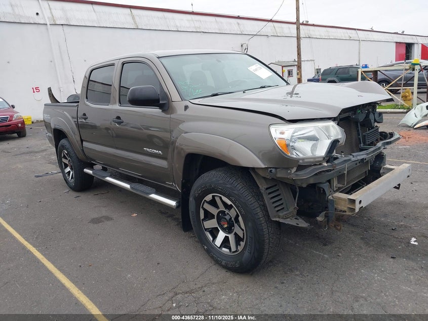 TOYOTA TACOMA BASE V6