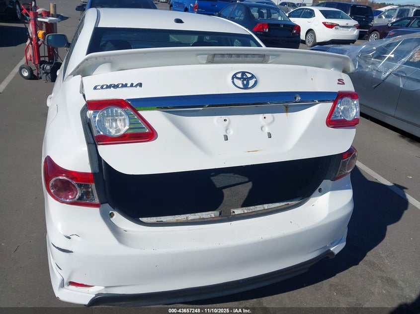 2T1BU4EE3CC815036 2012 TOYOTA COROLLA photo no. 12