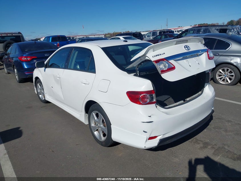 2T1BU4EE3CC815036 2012 TOYOTA COROLLA photo no. 3