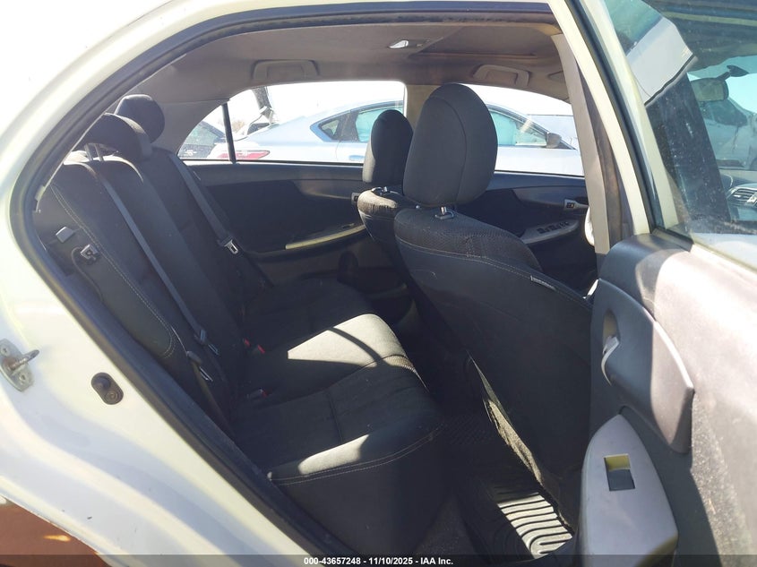 2T1BU4EE3CC815036 2012 TOYOTA COROLLA photo no. 8
