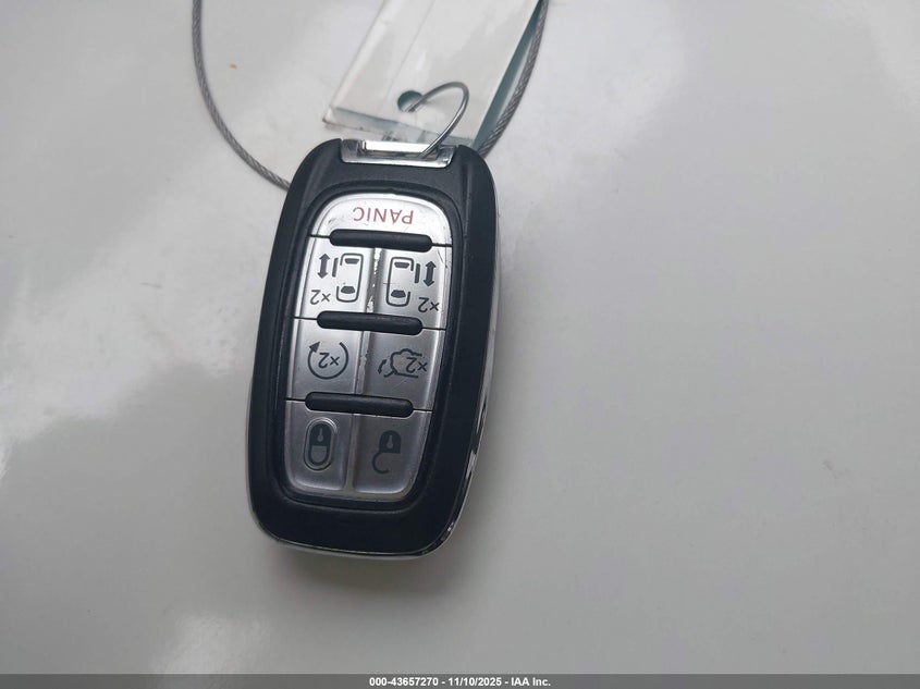 2018 Chrysler Pacifica Touring L VIN: 2C4RC1BG2JR142064 Lot: 43657270