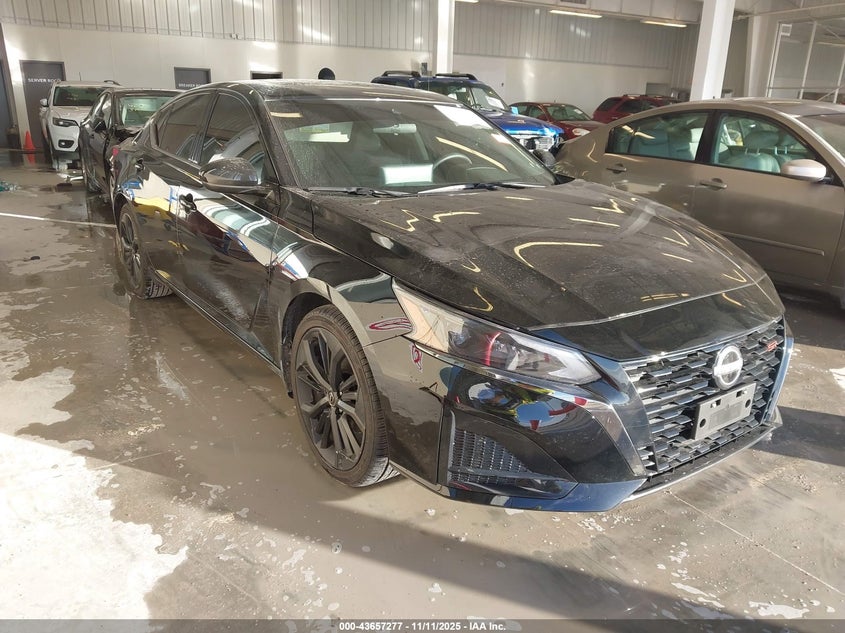 NISSAN ALTIMA SR FWD