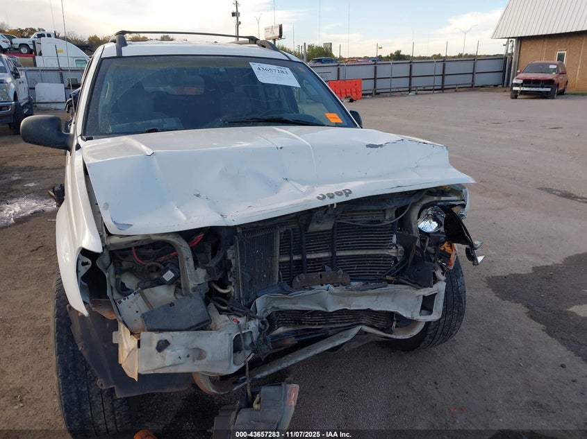 2002 Jeep Grand Cherokee Laredo VIN: 1J4GX48N82C186688 Lot: 43657283