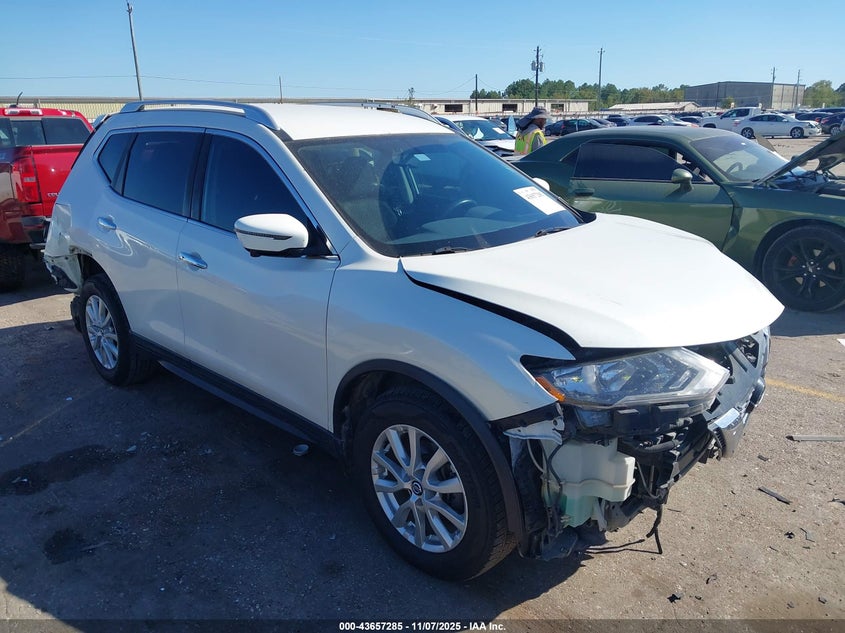 2017 NISSAN ROGUE SV - KNMAT2MT3HP523320