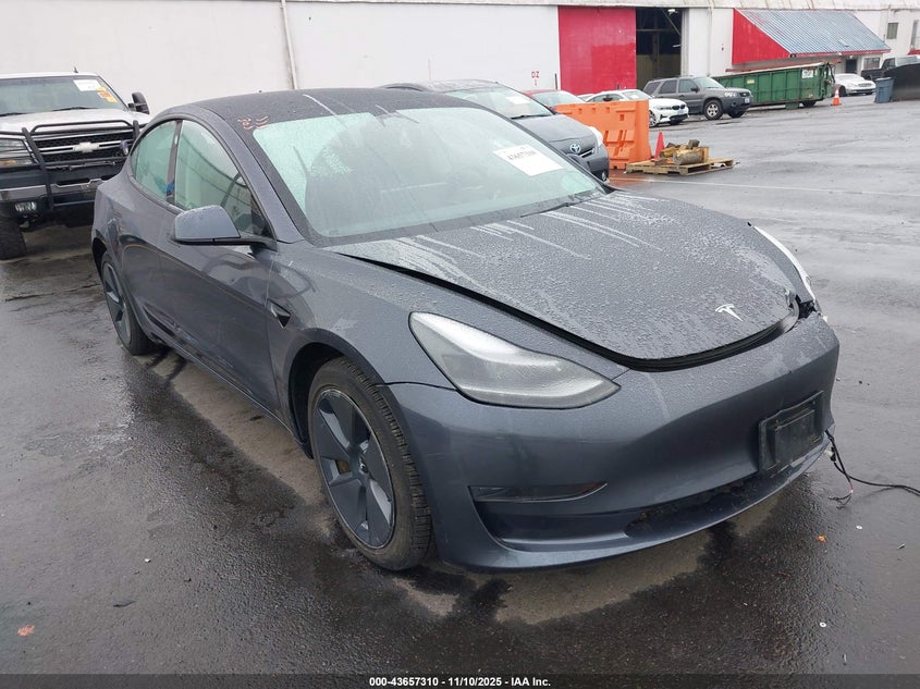 TESLA MODEL 3 REAR-WHEEL DRIVE