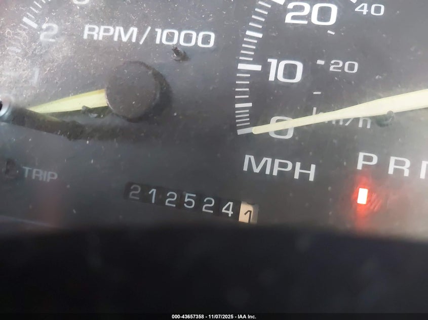 1996 GMC Sierra C2500 VIN: 2GTFC29R4T1503909 Lot: 43657358