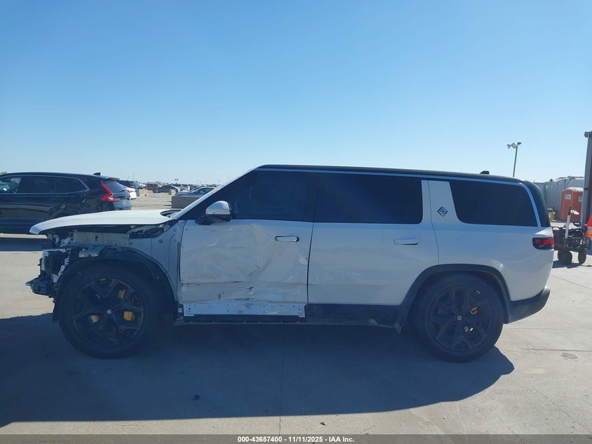 2024 Rivian R1S Adventure Quad Motor Large Pack VIN: 7PDSGABA0RN038658 Lot: 43657400