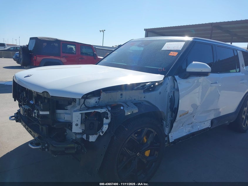 2024 Rivian R1S Adventure Quad Motor Large Pack VIN: 7PDSGABA0RN038658 Lot: 43657400