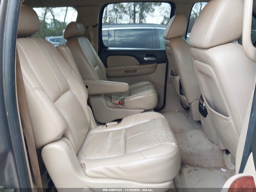 2007 Chevrolet Suburban 1500 Lt VIN: 1GNFC16077J326498 Lot: 43657422