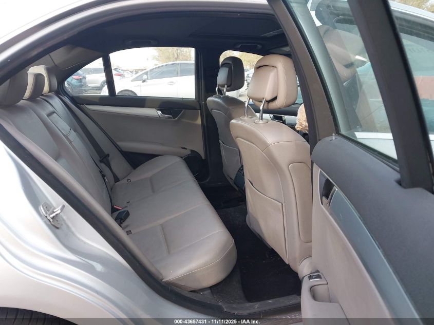 2008 Mercedes-Benz C 300 Luxury/Sport VIN: WDDGF54X28F101119 Lot: 43657431