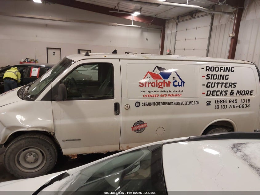 2001 Chevrolet Express VIN: 1GCFG25W911173770 Lot: 43657435