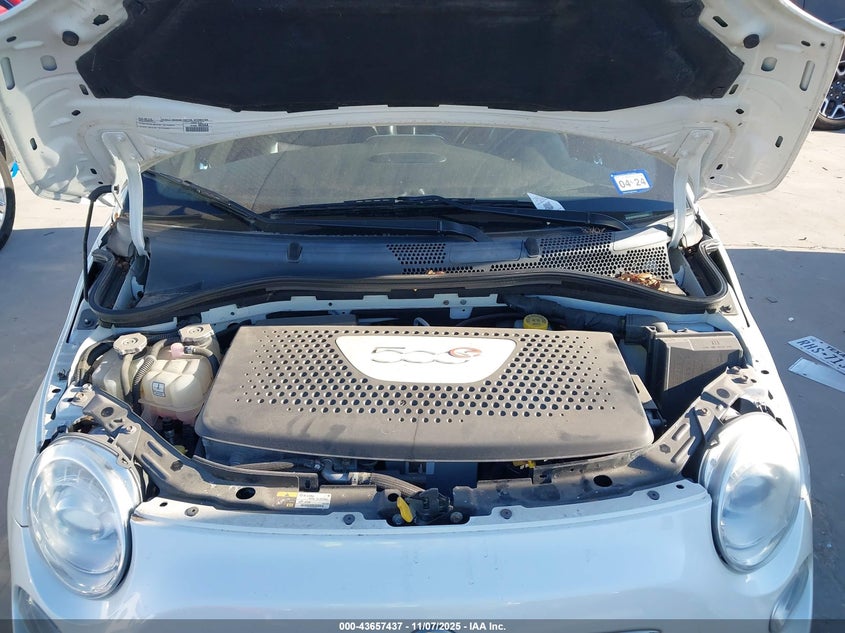 2016 Fiat 500E Battery Electric VIN: 3C3CFFGEXGT121992 Lot: 43657437