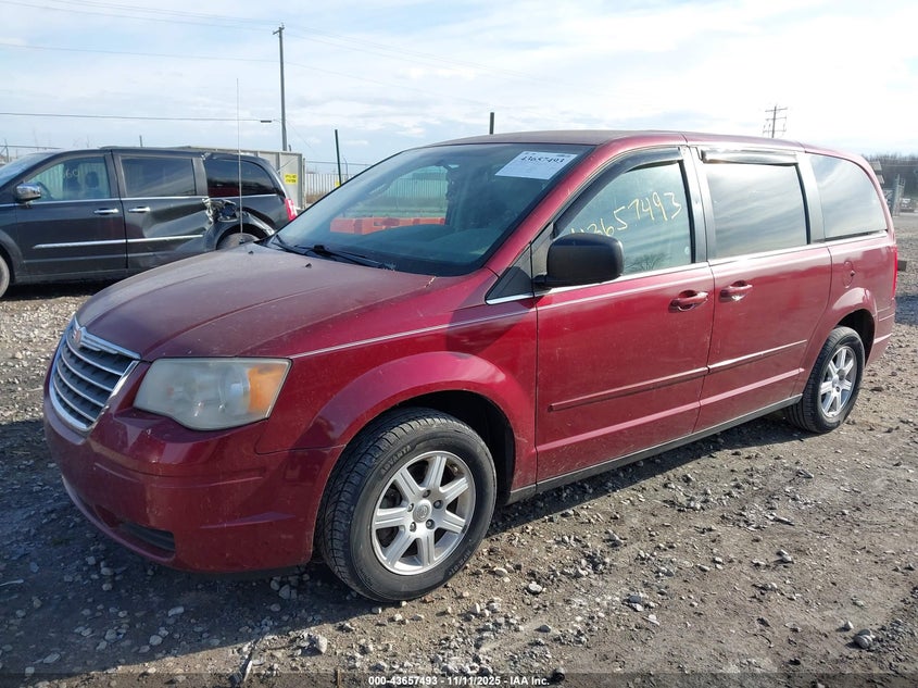 2A4RR2D13AR421739 2010 CHRYSLER TOWN & COUNTRY photo no. 2