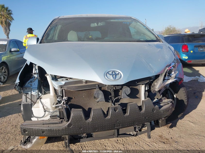 2016 Toyota Sienna Le 8 Passenger VIN: 5TDKK3DC3GS761122 Lot: 43657553
