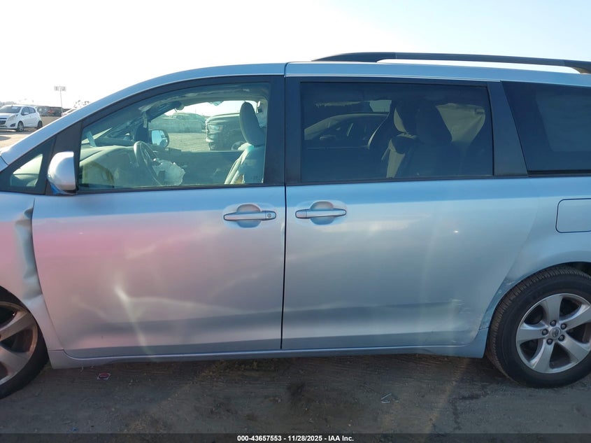 2016 Toyota Sienna Le 8 Passenger VIN: 5TDKK3DC3GS761122 Lot: 43657553