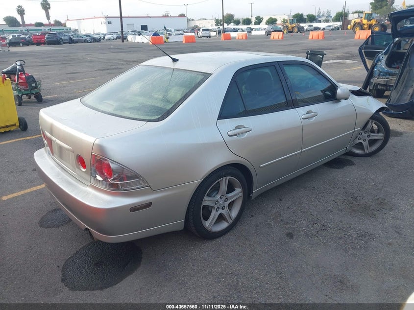 JTHBD182910002144 2001 LEXUS IS photo no. 4
