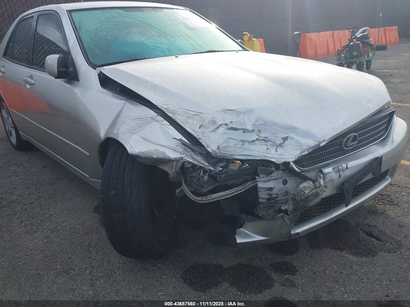 2001 Lexus Is 300 VIN: JTHBD182910002144 Lot: 43657560