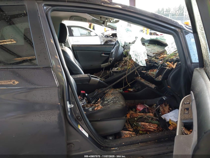 2013 Toyota Prius Two VIN: JTDKN3DU9D1729221 Lot: 43657570