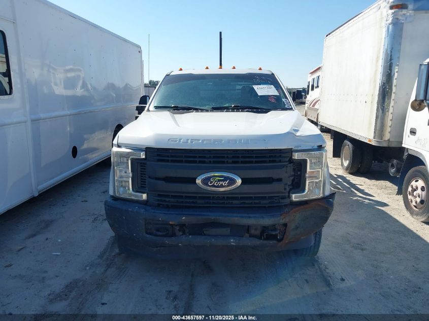 2017 Ford F-350 Chassis Xl VIN: 1FD8W3HT5HED52115 Lot: 43657597