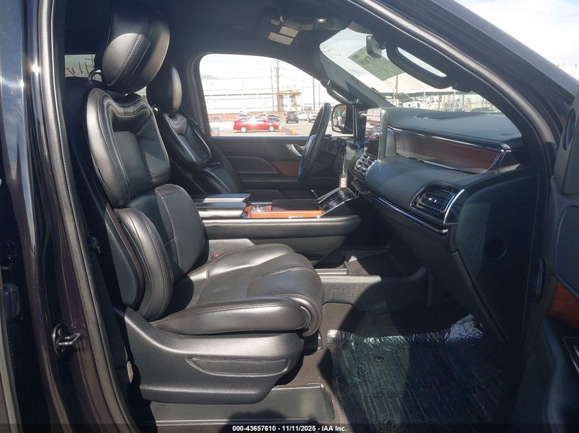 5LMJJ3NT0LEL00756 2020 LINCOLN NAVIGATOR photo no. 5