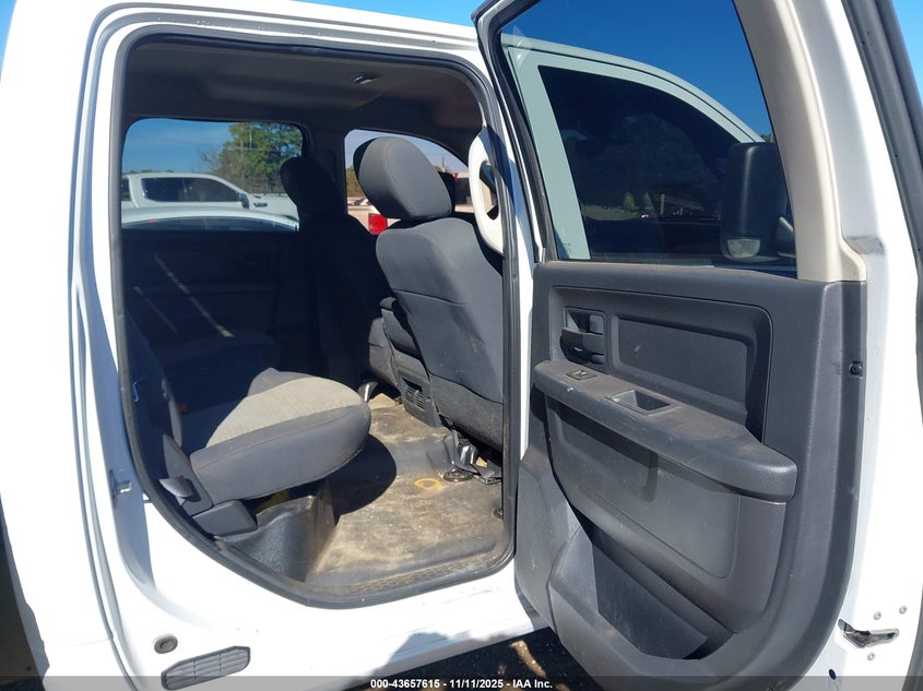 2012 Ram 3500 Chassis St/Slt/Laramie VIN: 3C7WDTCL3CG300415 Lot: 43657615