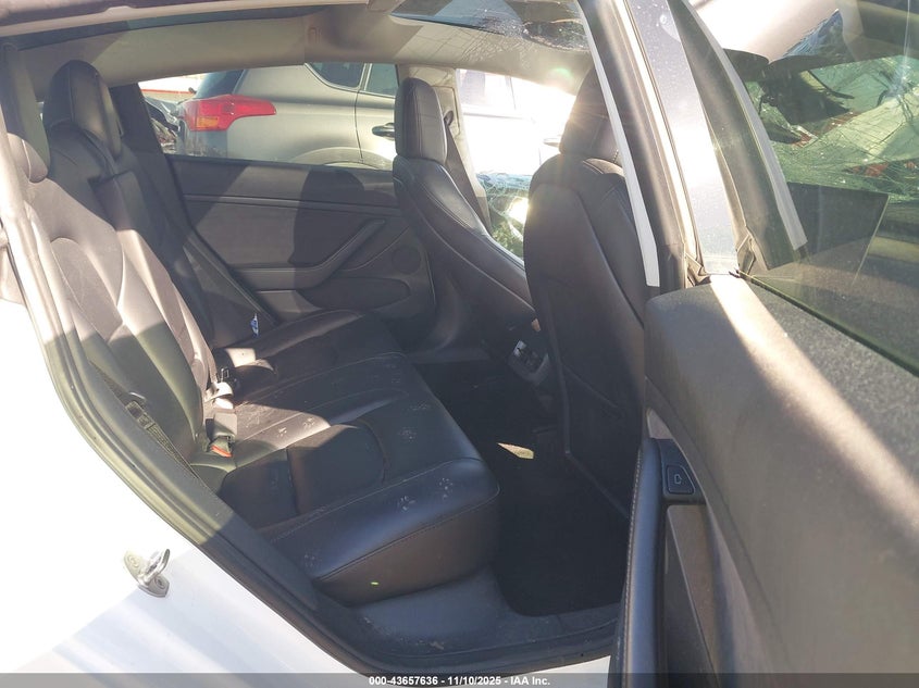 2022 Tesla Model 3 Rear-Wheel Drive VIN: 5YJ3E1EAXNF191151 Lot: 43657636