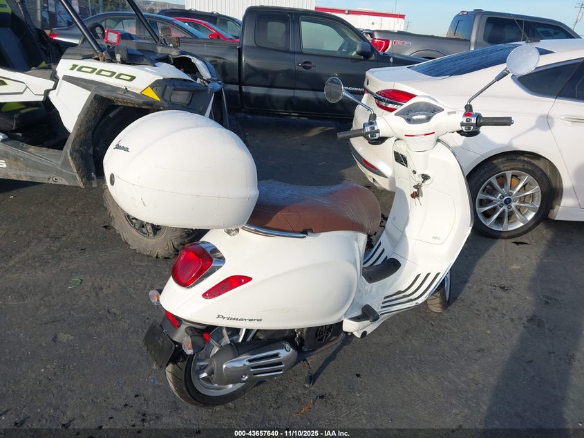 ZAPM818G7N5905426 2022 VESPA  photo no. 4