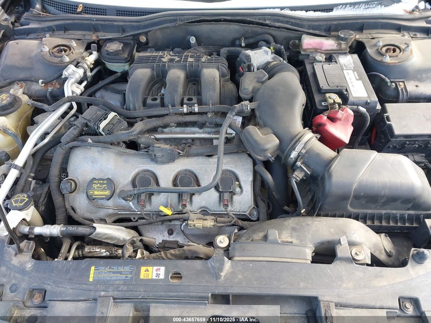 3FAHP0KCXBR183244 2011 FORD FUSION photo no. 10