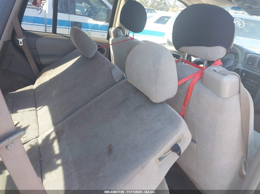 1GNDT13S962357483 2006 CHEVROLET TRAILBLAZER photo no. 8