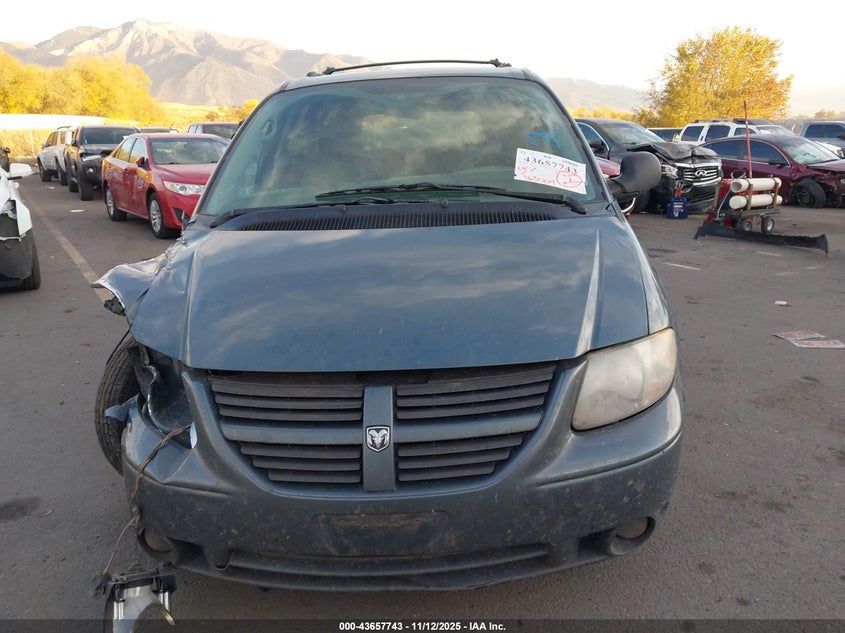 2005 Dodge Grand Caravan Sxt VIN: 2D4GP44L95R299610 Lot: 43657743