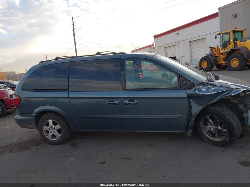 2005 Dodge Grand Caravan Sxt VIN: 2D4GP44L95R299610 Lot: 43657743