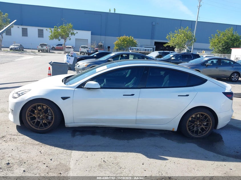 2021 Tesla Model 3 Long Range Dual Motor All-Wheel Drive VIN: 5YJ3E1EB7MF048424 Lot: 43657752