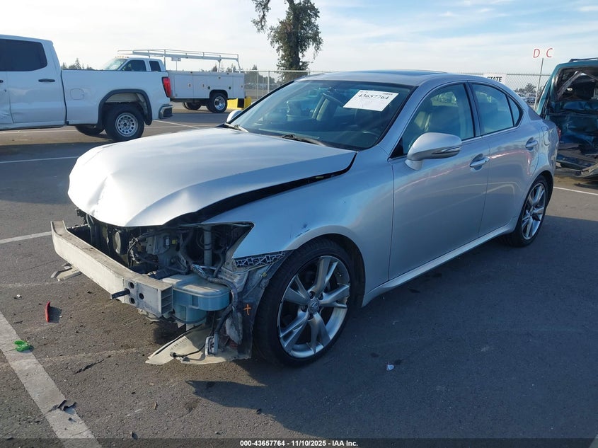 JTHBF5C27A5117921 2010 LEXUS IS photo no. 2