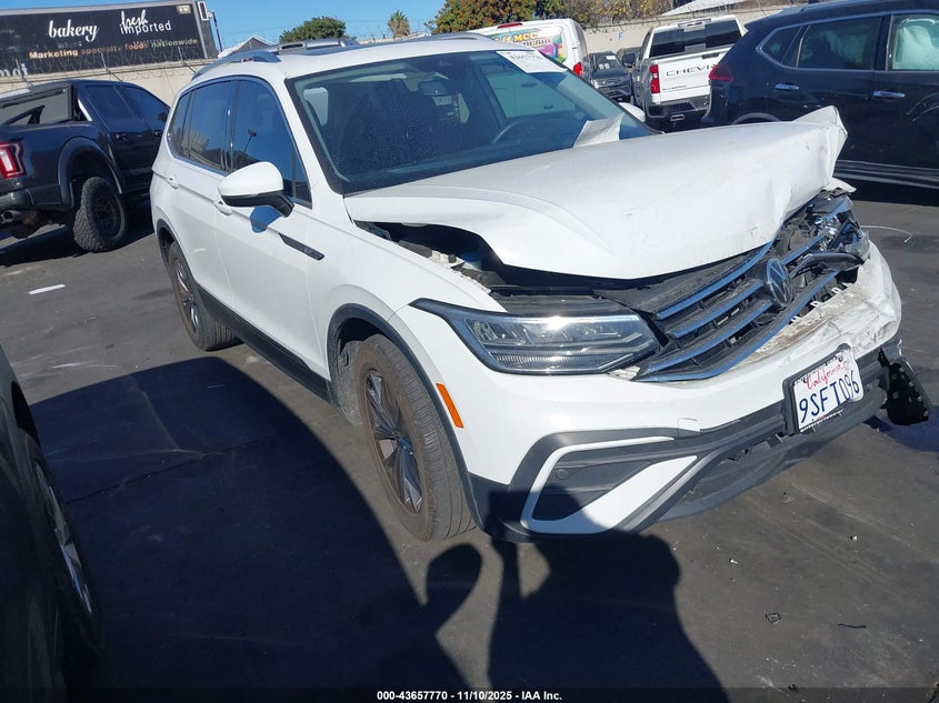 VOLKSWAGEN TIGUAN 2.0T SE