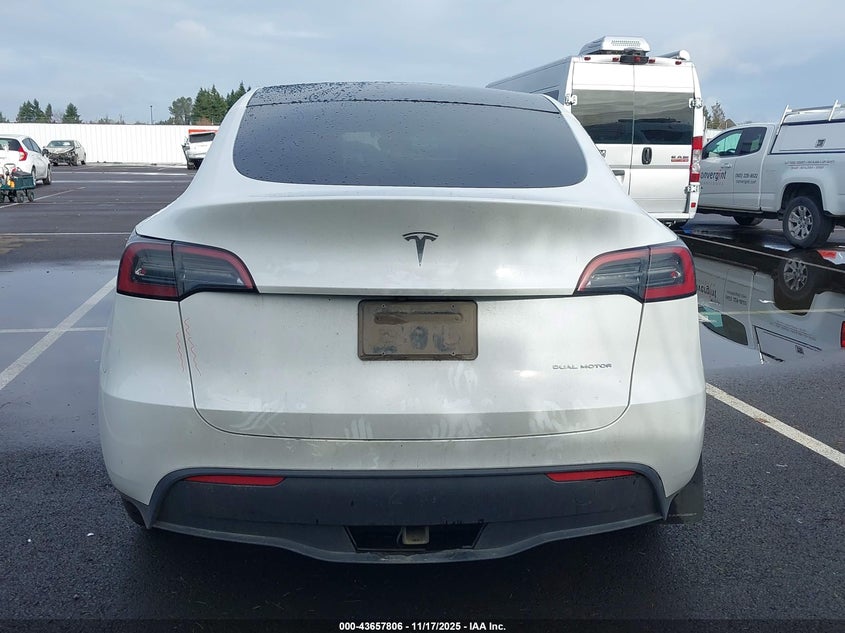 2023 Tesla Model Y Awd/Long Range Dual Motor All-Wheel Drive VIN: 7SAYGDEE1PF792412 Lot: 43657806