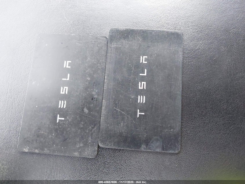 2023 Tesla Model Y Awd/Long Range Dual Motor All-Wheel Drive VIN: 7SAYGDEE1PF792412 Lot: 43657806