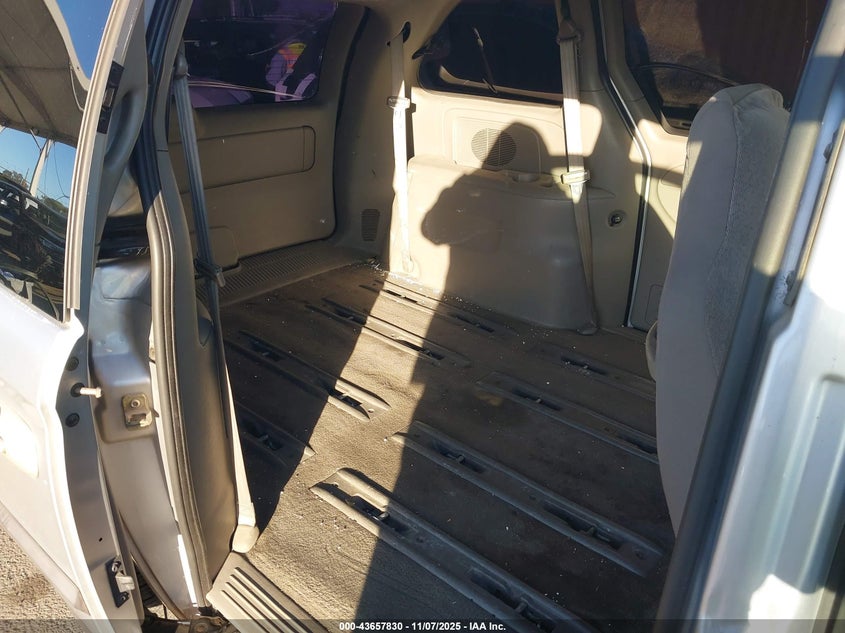 2003 Chrysler Voyager Lx VIN: 1C4GJ45393B133094 Lot: 43657830