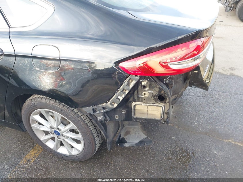 2017 Ford Fusion Hybrid Se VIN: 3FA6P0LU2HR131288 Lot: 43657852