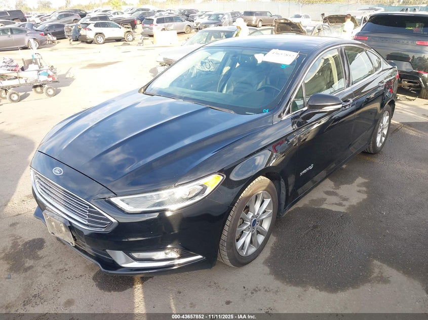 3FA6P0LU2HR131288 2017 FORD FUSION photo no. 2