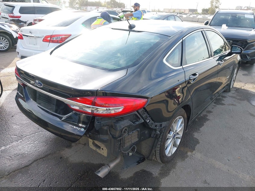 3FA6P0LU2HR131288 2017 FORD FUSION photo no. 4
